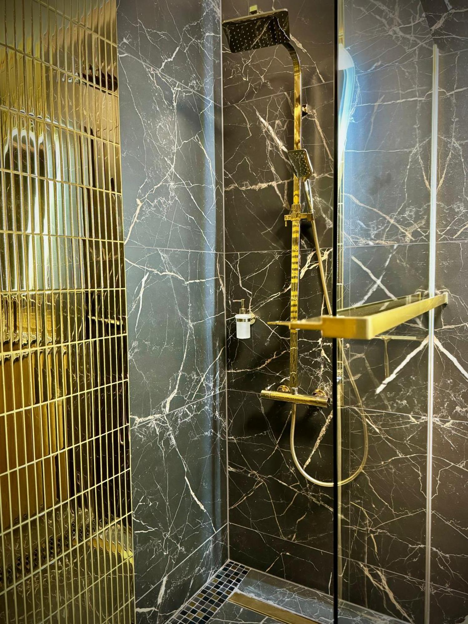 Golden Park Aparthotel Szczecin Bagian luar foto