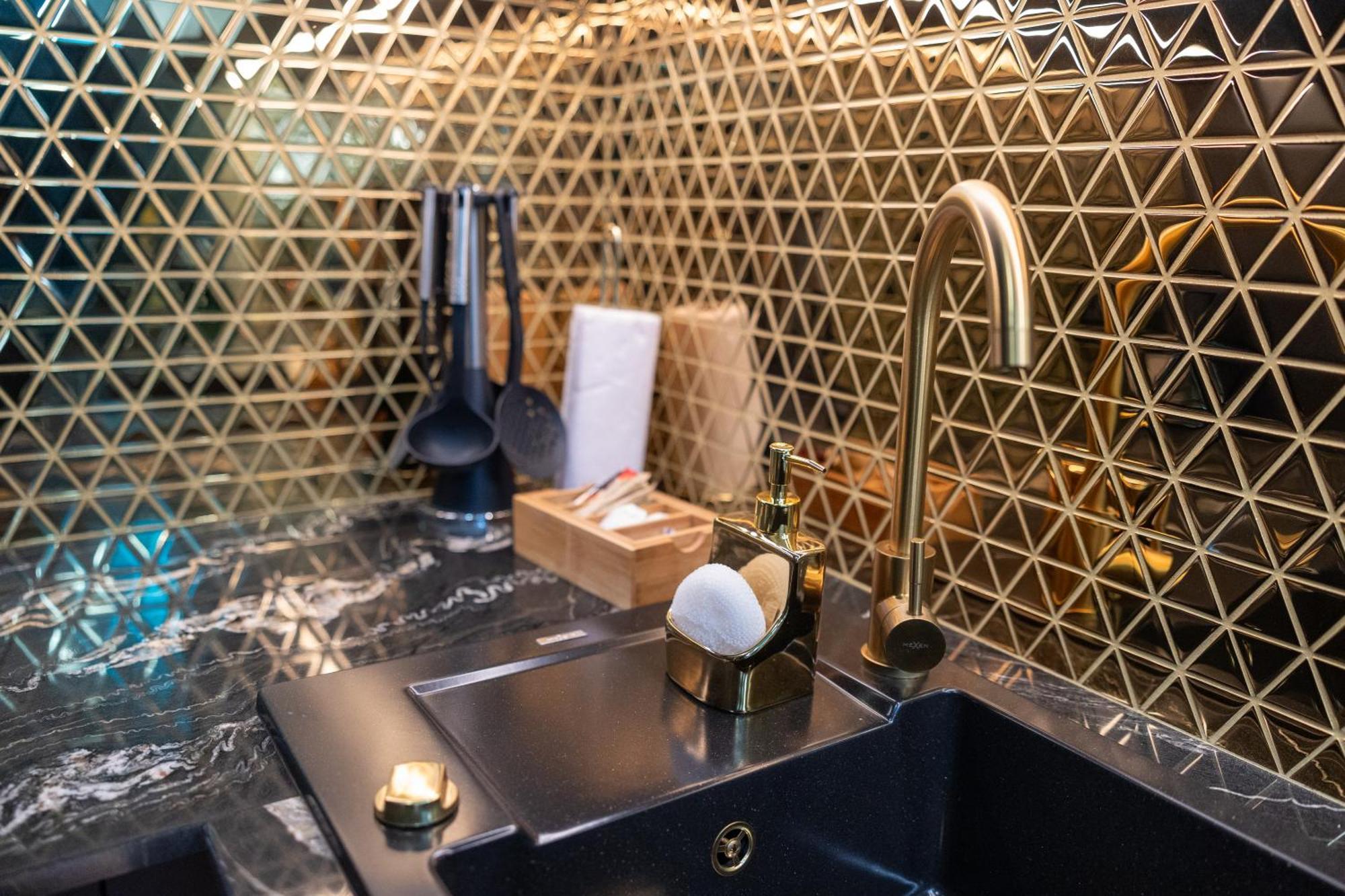 Golden Park Aparthotel Szczecin Bagian luar foto